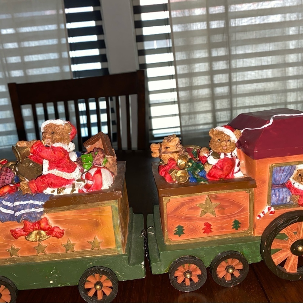 CHRISTMAS TRAIN DECOR WOOD RESIN 4 PIECES SANTA TEDDY BEARS SNOWMEN 28”Long - Picture 6 of 15